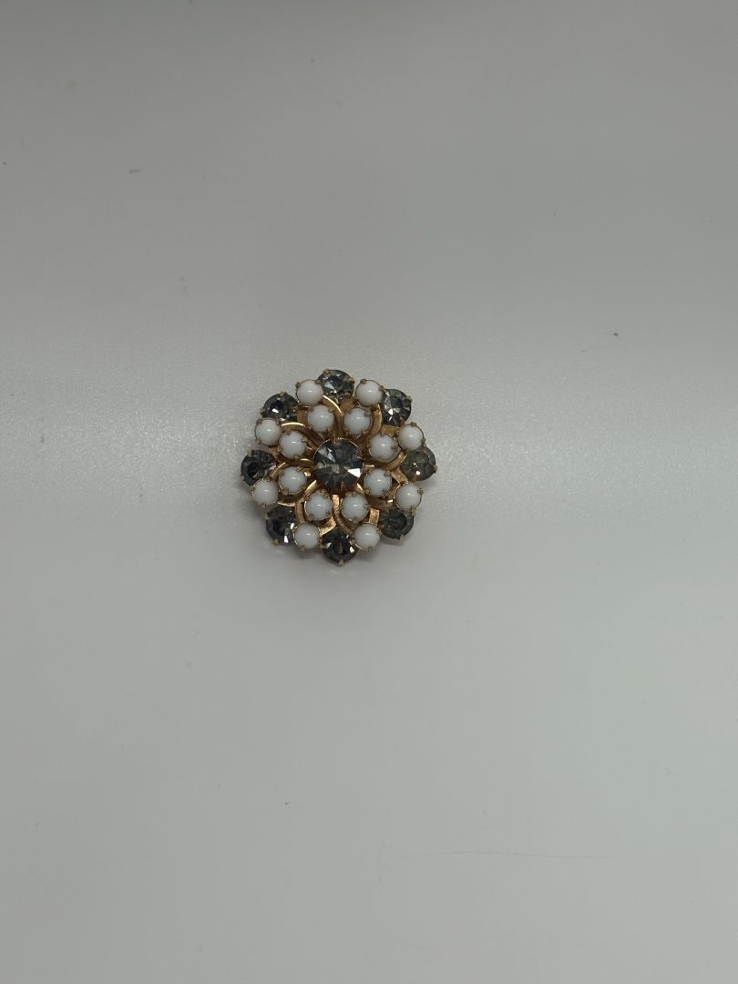 Gold/White Vintage Starburst Rhinestone 1950s/1960s Brooch Pin