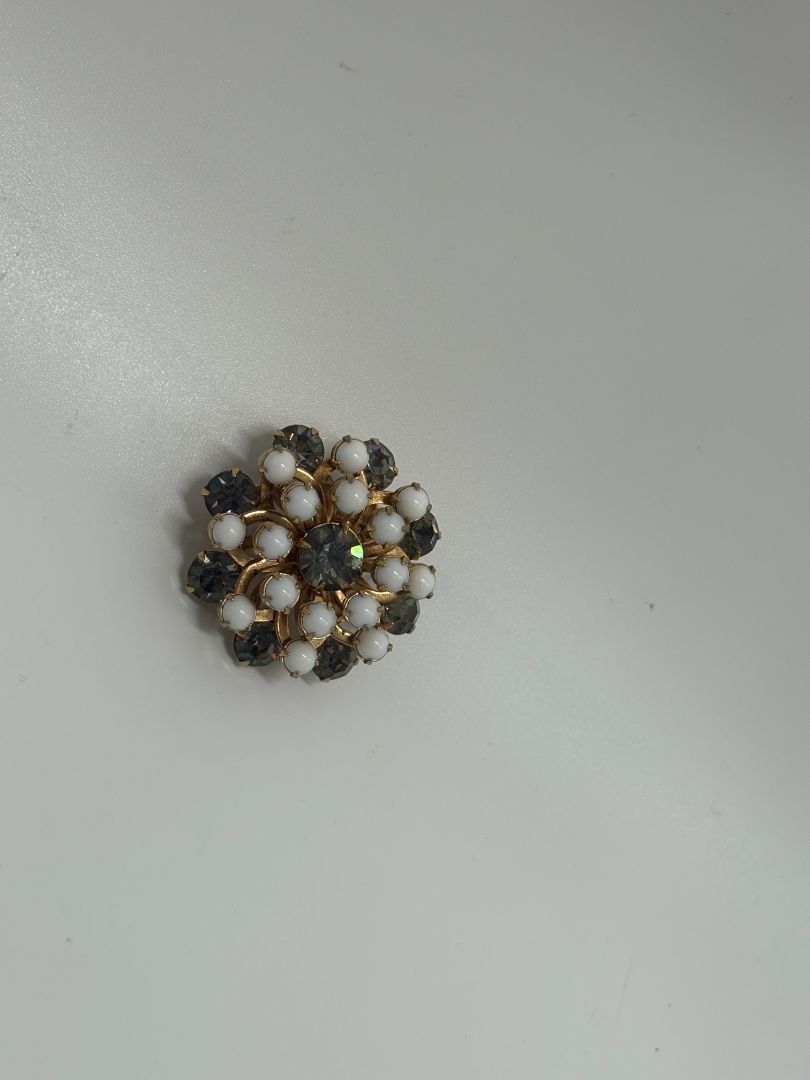 Gold/White Vintage Starburst Rhinestone 1950s/1960s Brooch Pin