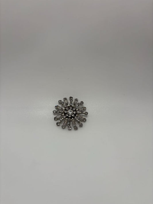 Silver/Clear Vintage 1950s/1960s Rhinestone Starburst Snowflake Brooch Pin