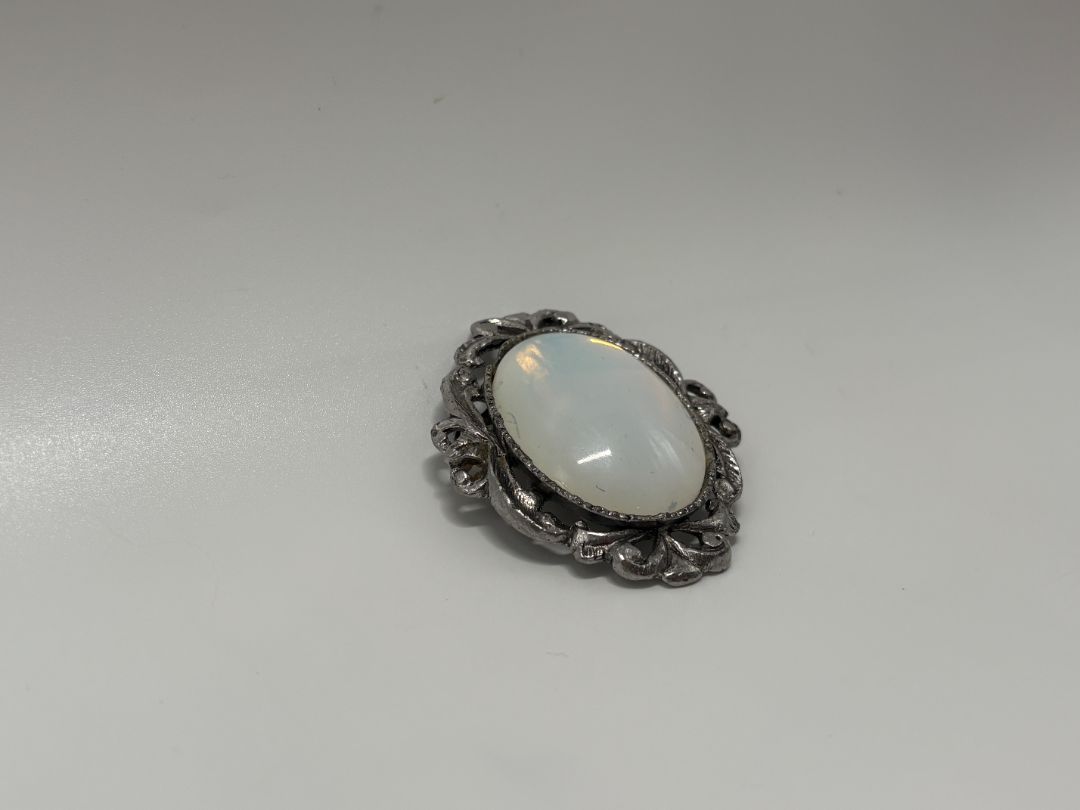 Vintage 1970 Faux Oval Opaline Silvery Pewter Tone Brooch Pin