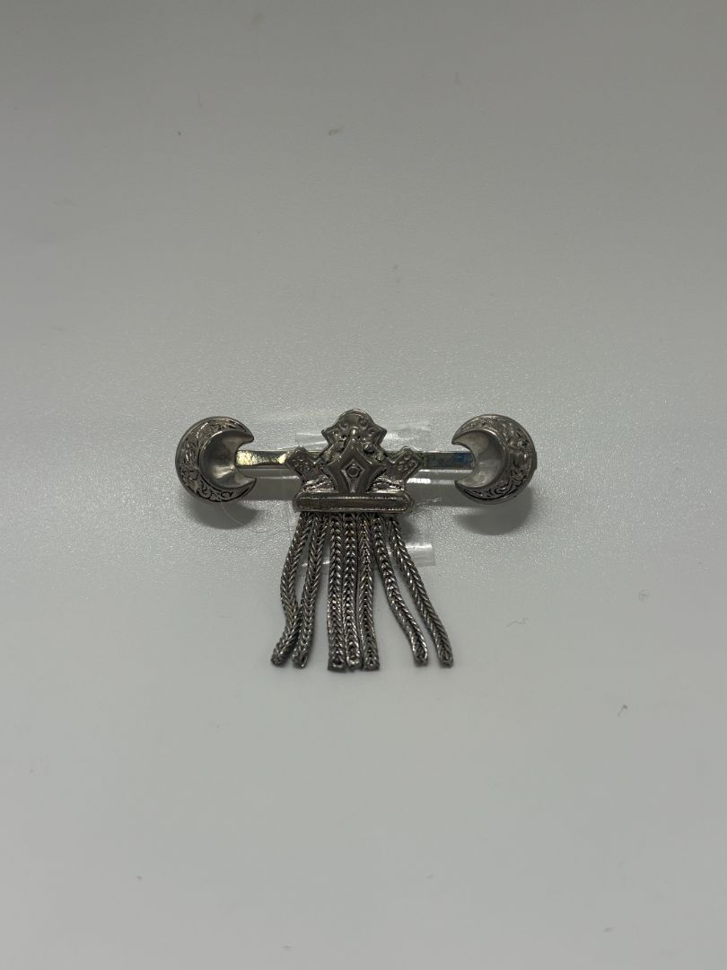 Silver-Tone Vintage 1950s Mid Century F Fringe Bar Moon & Shield Brooch Pin