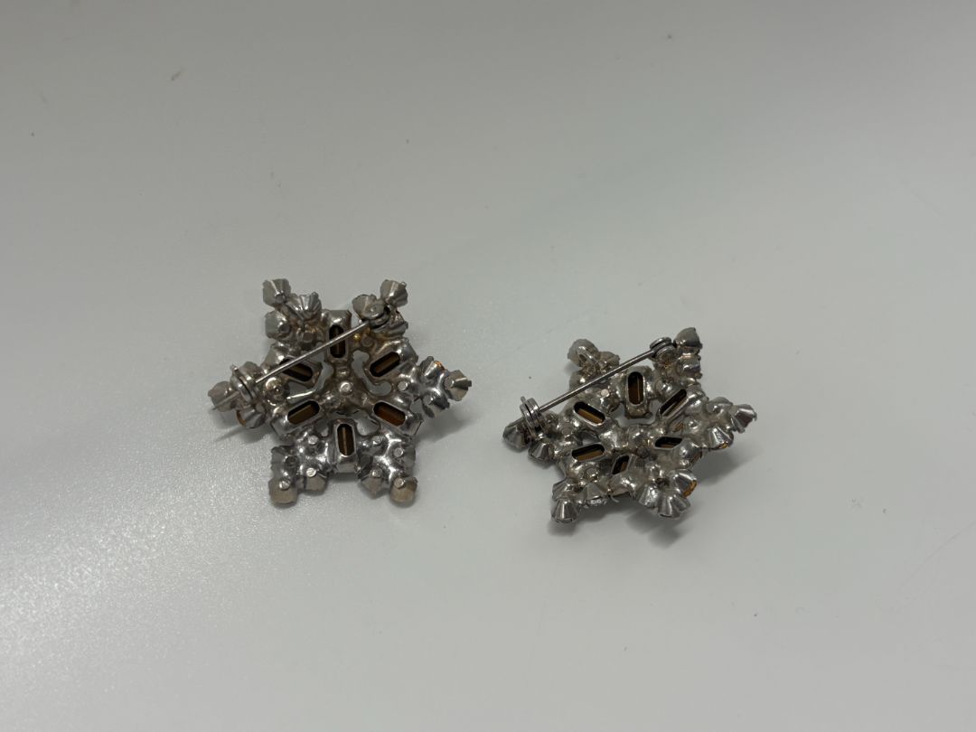 Silver-Tone Vintage 1950s Mid Century Rhinestone Snowflake Scatter Brooch Pin Set
