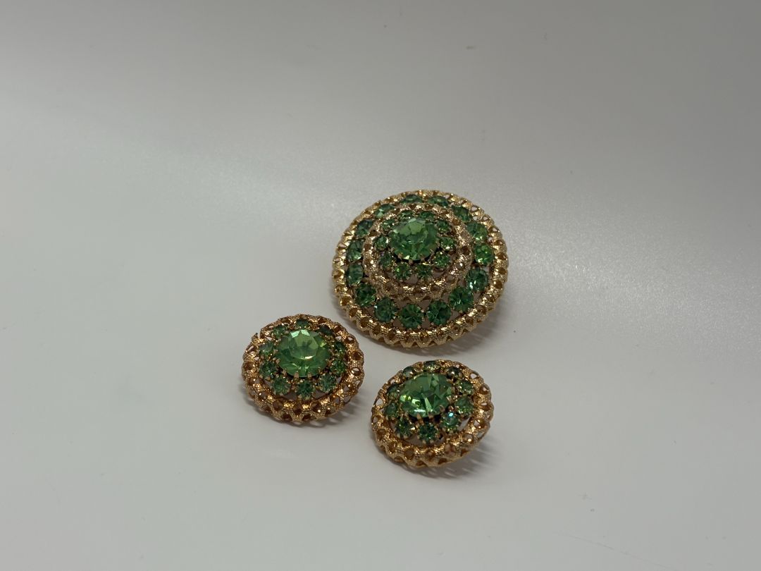 Gold/Green Vintage Mid-Century 1950s/1960s Domed Concentric Halo Brooch & Earrings Set