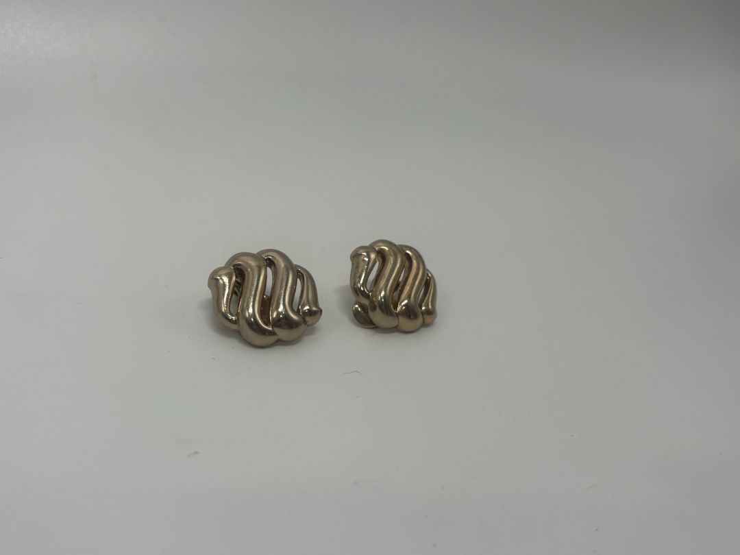 Monet Silver Vintage 1980s Openwork Swirl Clip On Earrings