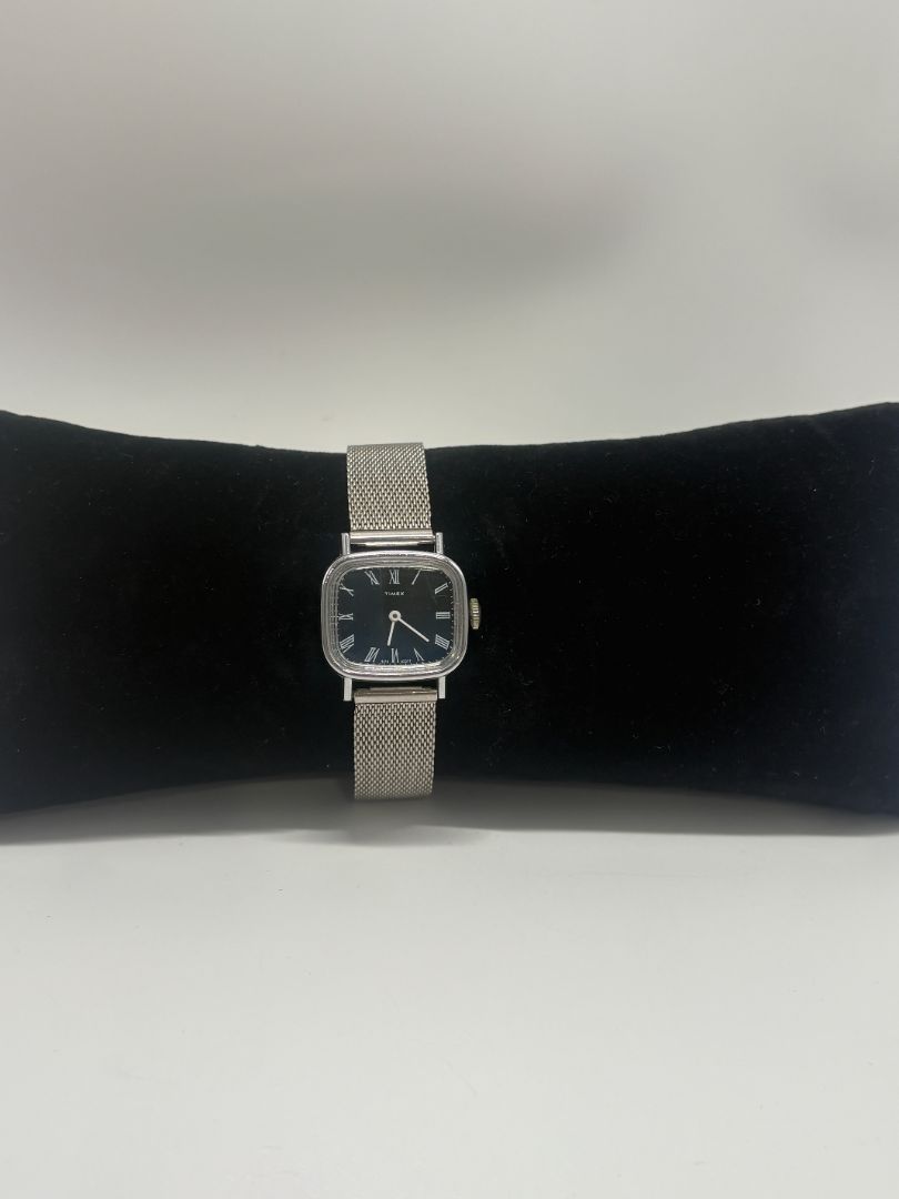 Timex Vintage 1970s Silver-Tone Cushion Case Watch