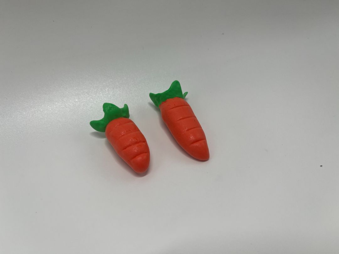 Carrot 2pcs Clay Magnets | Handmade