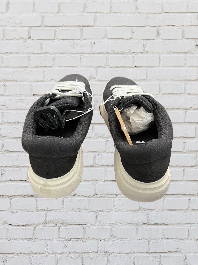 Madlove Black/White Fashion Sneaker