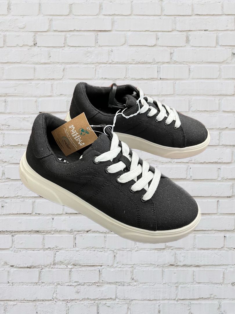 Madlove Black/White Fashion Sneaker