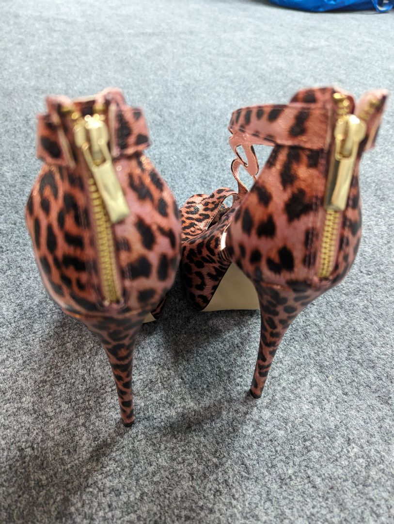 Shoedazzle Pink Leopard Platform Heels