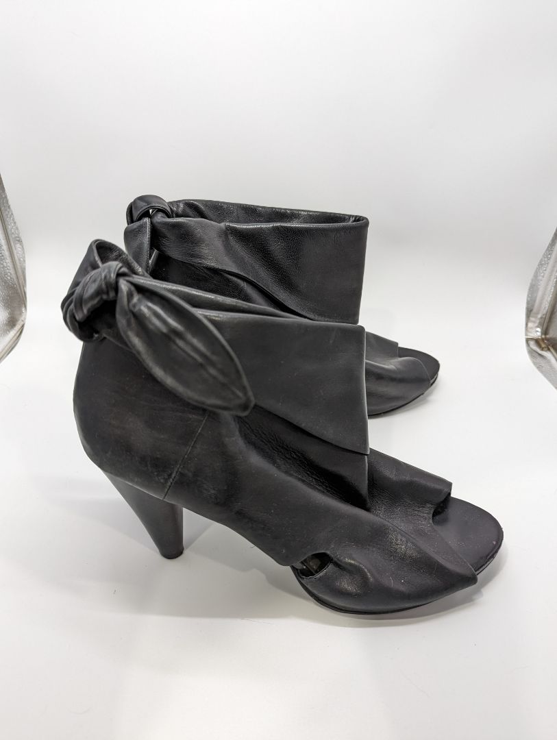 Vince Camuto Black Bow Knot Boots