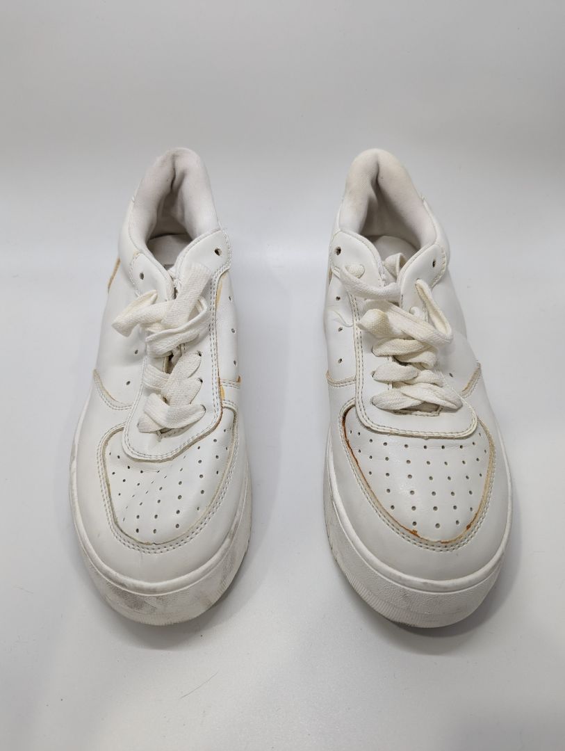 Steve Madden White Leather Sneaker