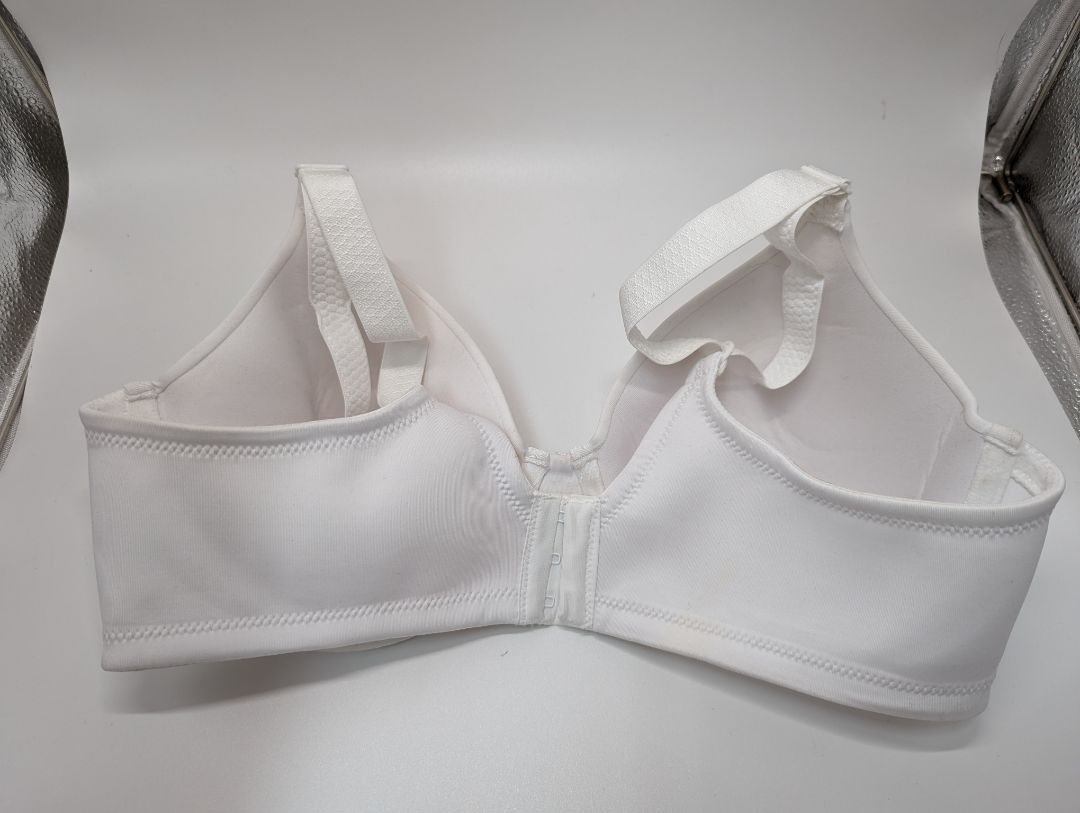 Vanity Fair White Full Figure Smoothing Back Wire Bra