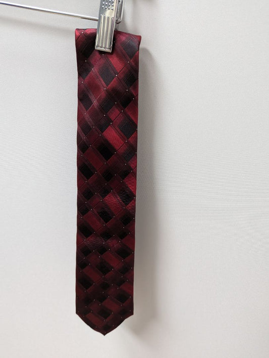 Kenneth Cole Reaction Red/Black Patterned Necktie