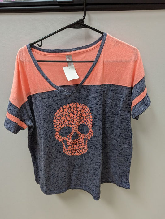 No Boundaries Grey and Pink Skull Graphic Sports Tee