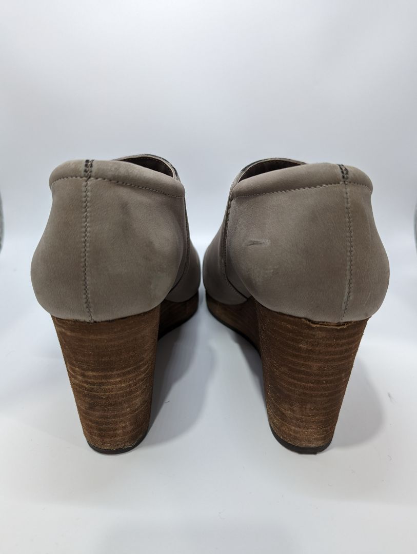 Dr. Scholls Taupe Suede Wedges