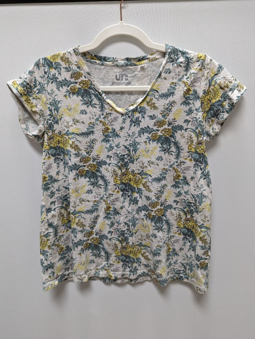 Uniqlo Ivory, Green, Yellow Floral Patterned Tee