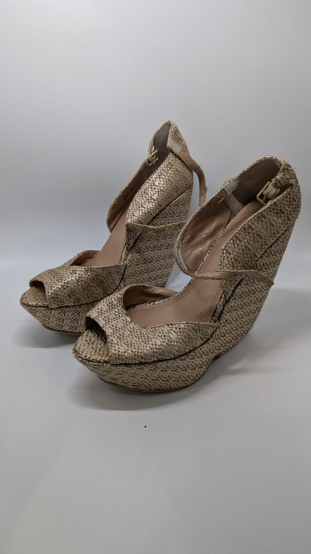 Steve Madden Light Brown Wicker Wedges