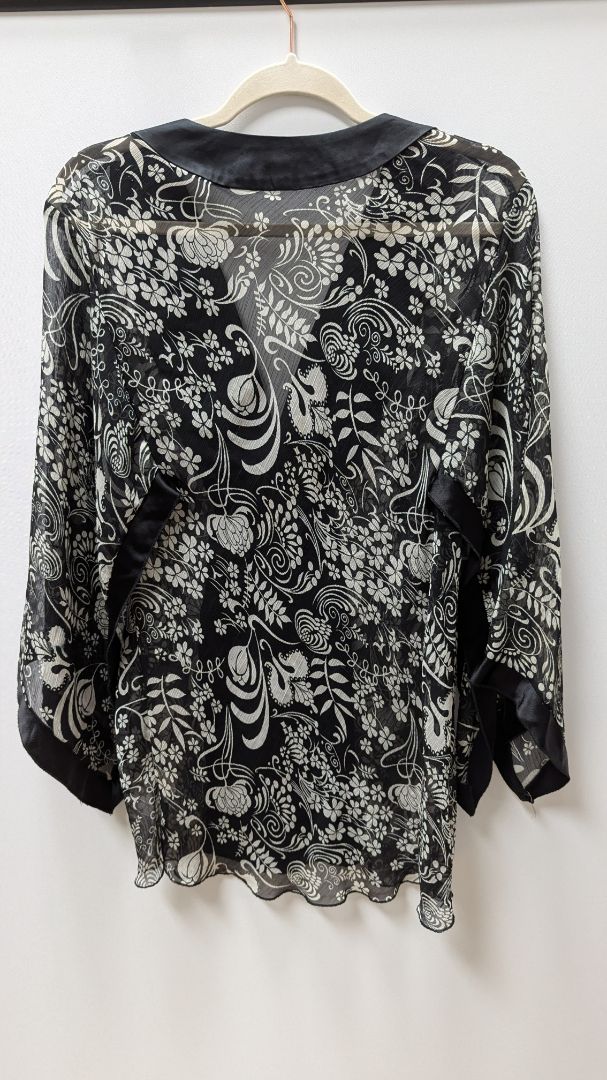 Simply Irresistible Black/White Floral Kimono Blouse