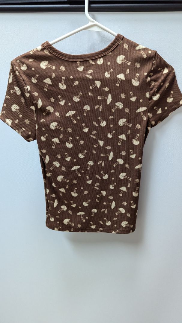 No Boundaries Brown Mushroom Snug Tee