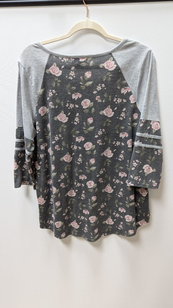 Lane Bryant Grey Floral 3/4 Sleeve Tee