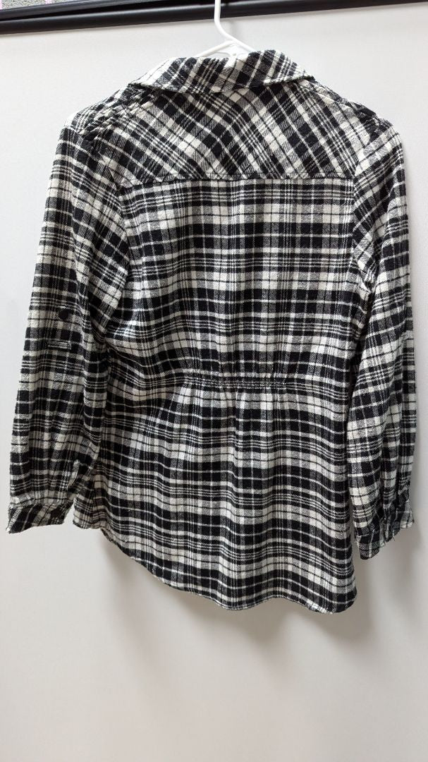 The Hanger Black/White Plaid Button Up Flannel Shirt