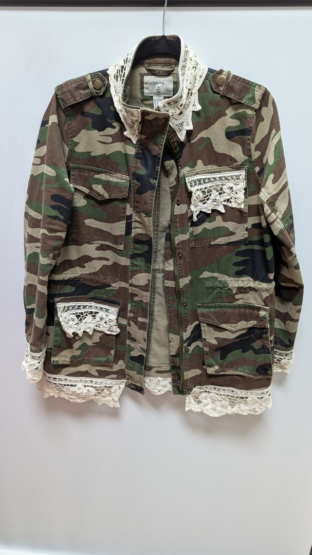 ImPerfect Green Camo & Lace Upcycled Jacket