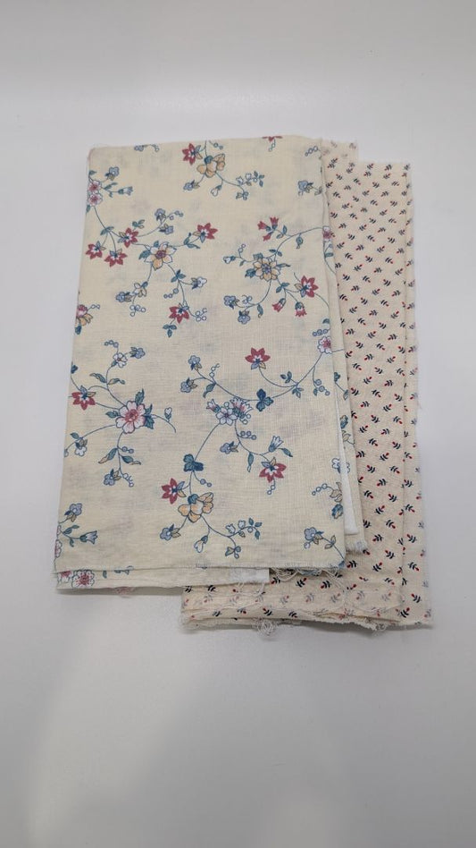 2 Piece White Patterned Fabric Sheets