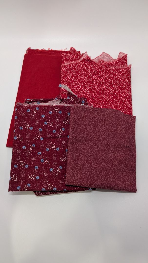 4 Piece Red Solid/Patterned Fabric Sheets