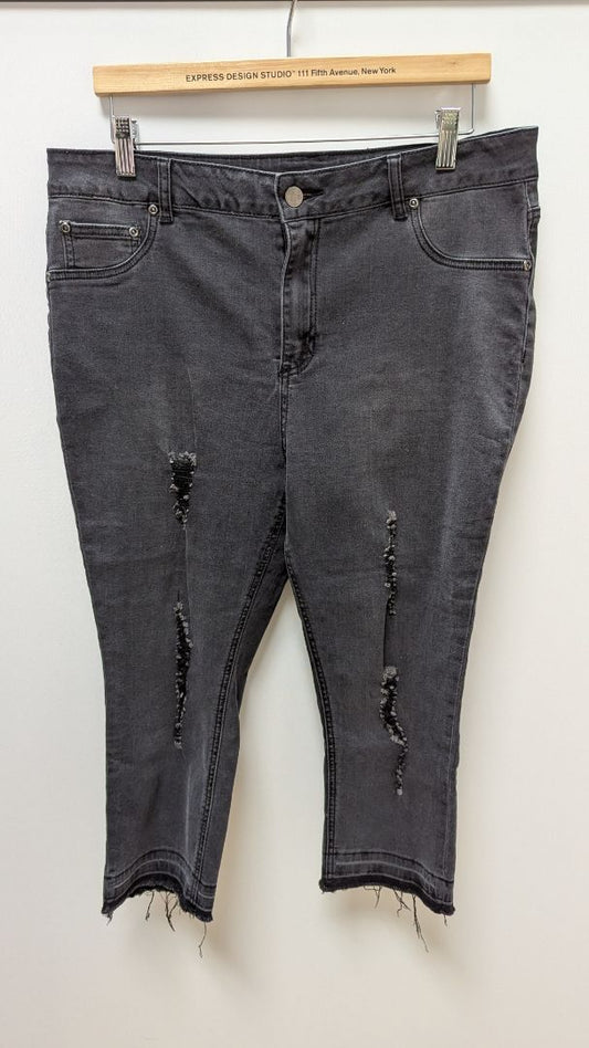 New York & Company Black Distressed Cropped Jeans