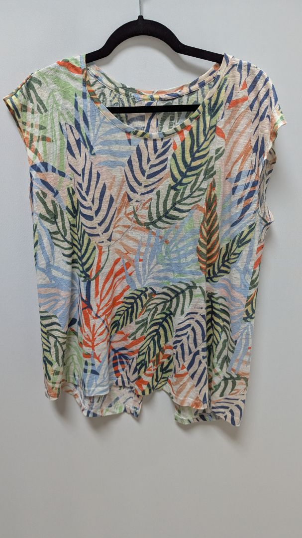 Multicolor Palm Floral Button-Down-Back Tee