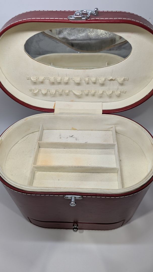 Red Leather Vintage Travel Jewelry Case