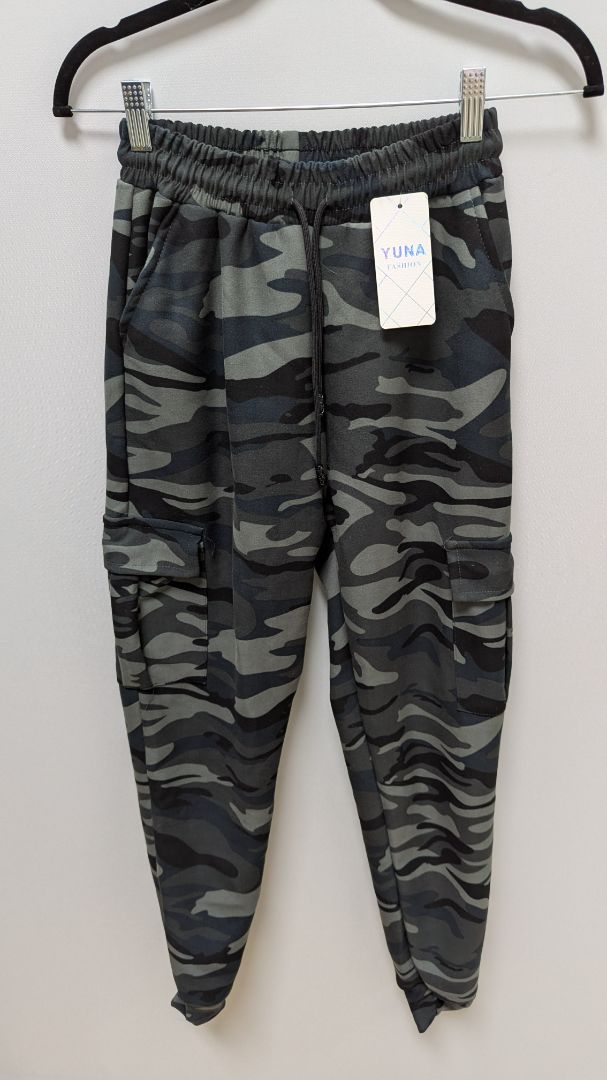 YUNA Fashion Dark Green Camo Cargo Jogger Pants
