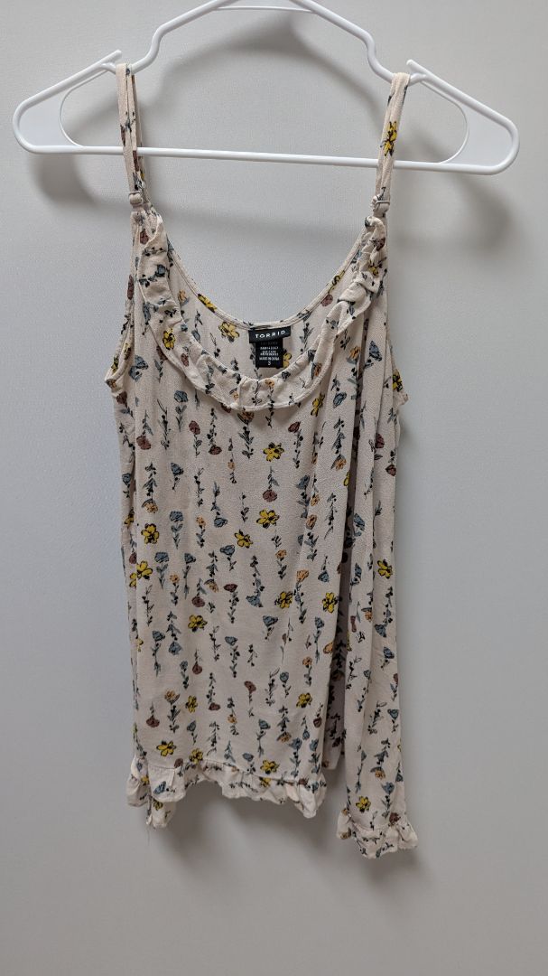 Torrid Light Pink Flower Pattern Sleeveless Blouse