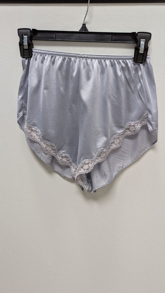 L'eggs Sheer Elegance Lingerie Light Grey Lace Sleep Shorts