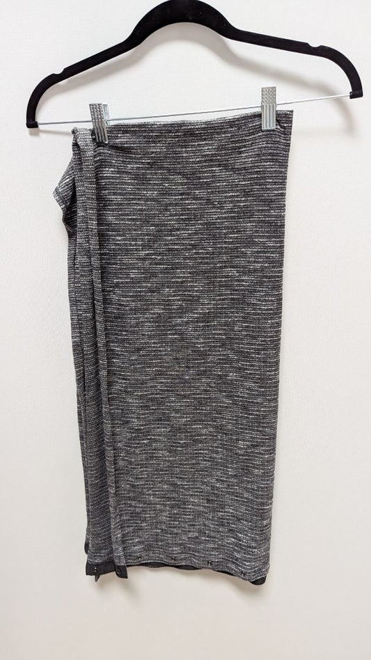 Lululemon Grey/White Vinyasa Striped Scarf