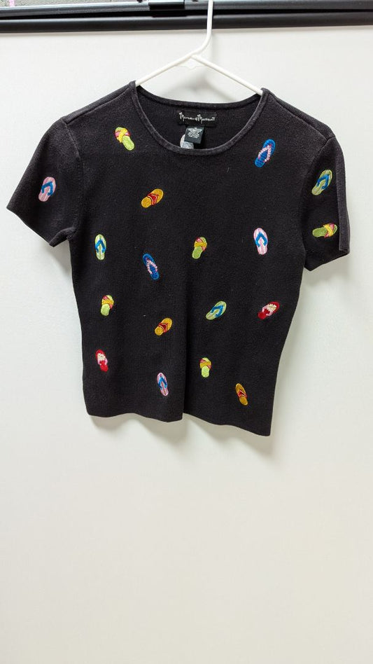 Mercer & Madison Black Flip-Flop Embroidered Crop T-Shirt