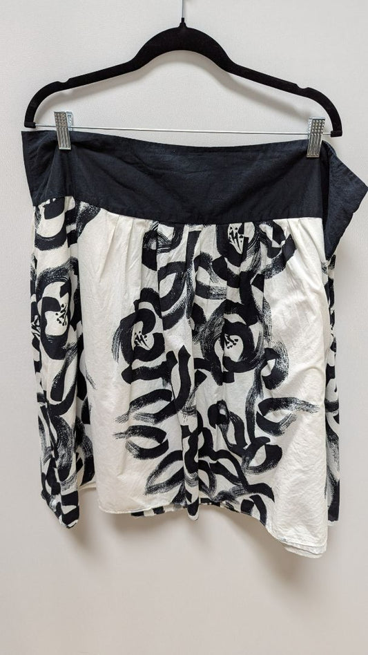 Mossimo Black/White Cotton Patterned Midi Skirt