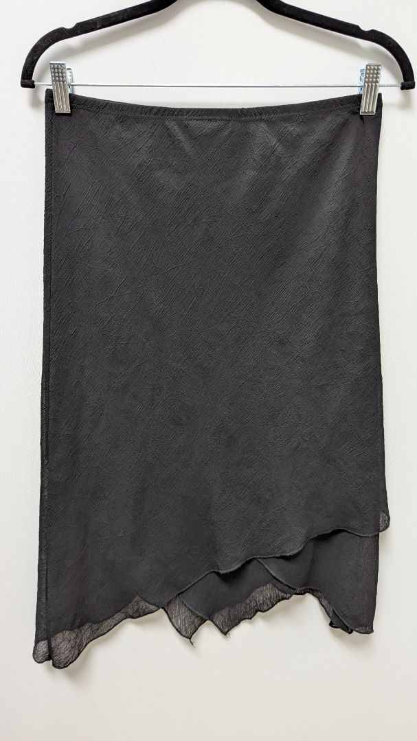 Contrast Vintage Black Layered Mesh Midi Skirt