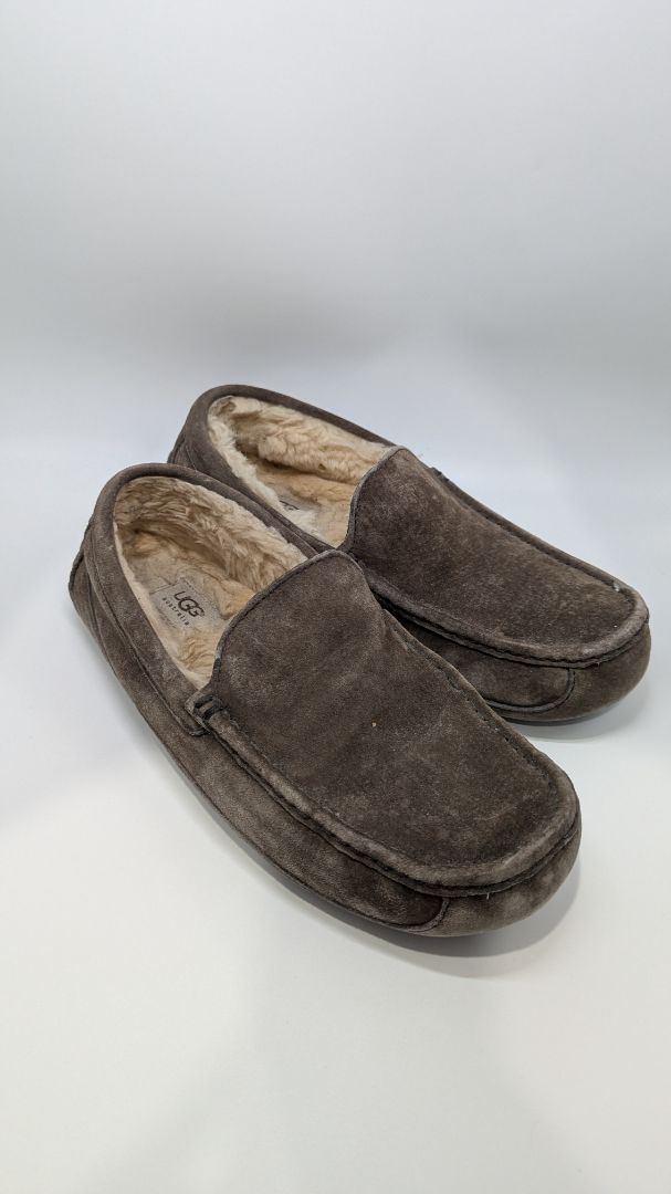 Ugg Brown Men's Suede Slipper