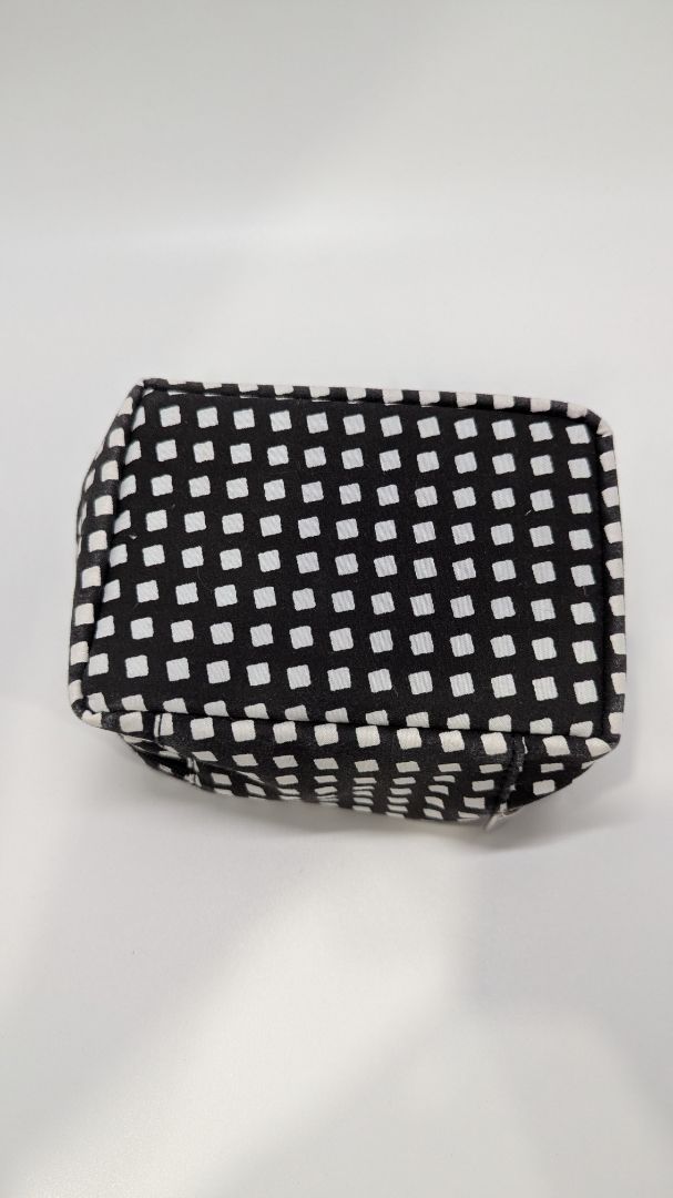 In Chic Black/White Printed Zippered Travel Pouch