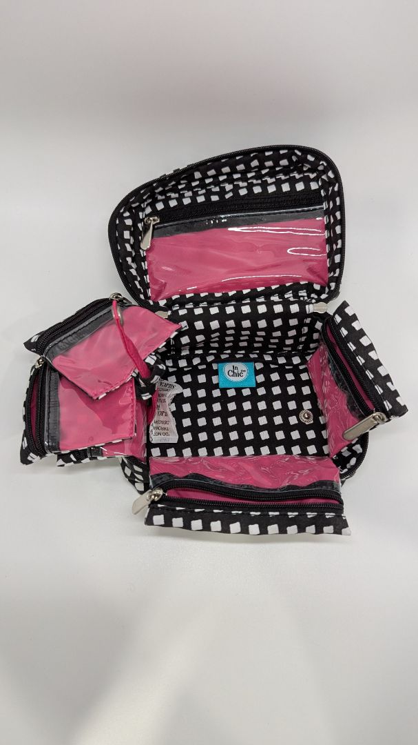 In Chic Black/White Printed Zippered Travel Pouch