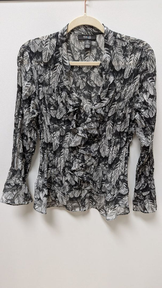 Style & Co Black/White Feather Print Pleated Blouse