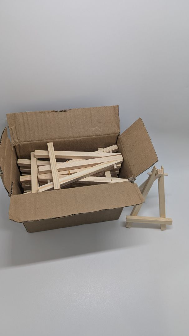 16PC 5" Mini Wood Display Easels