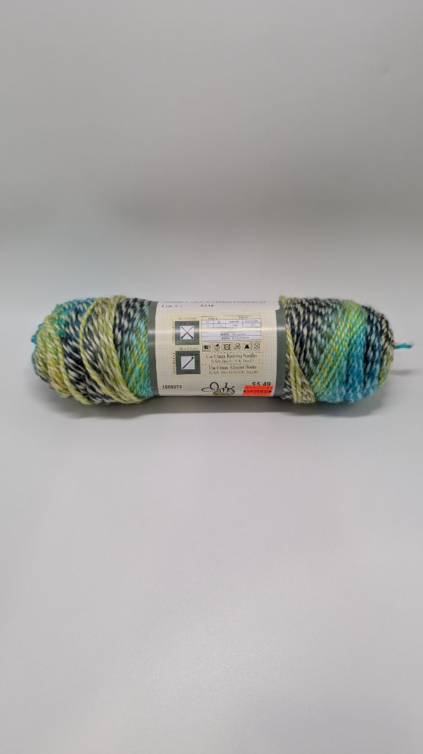 Yarn Bee Finch Feather Glowing Medium Yarn