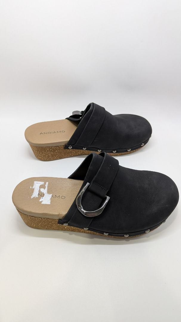 ANDIAMO Black/Tan Cork Clog Wedges