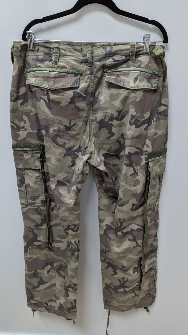 Abercrombie & Fitch Green Camo Cargo Pants