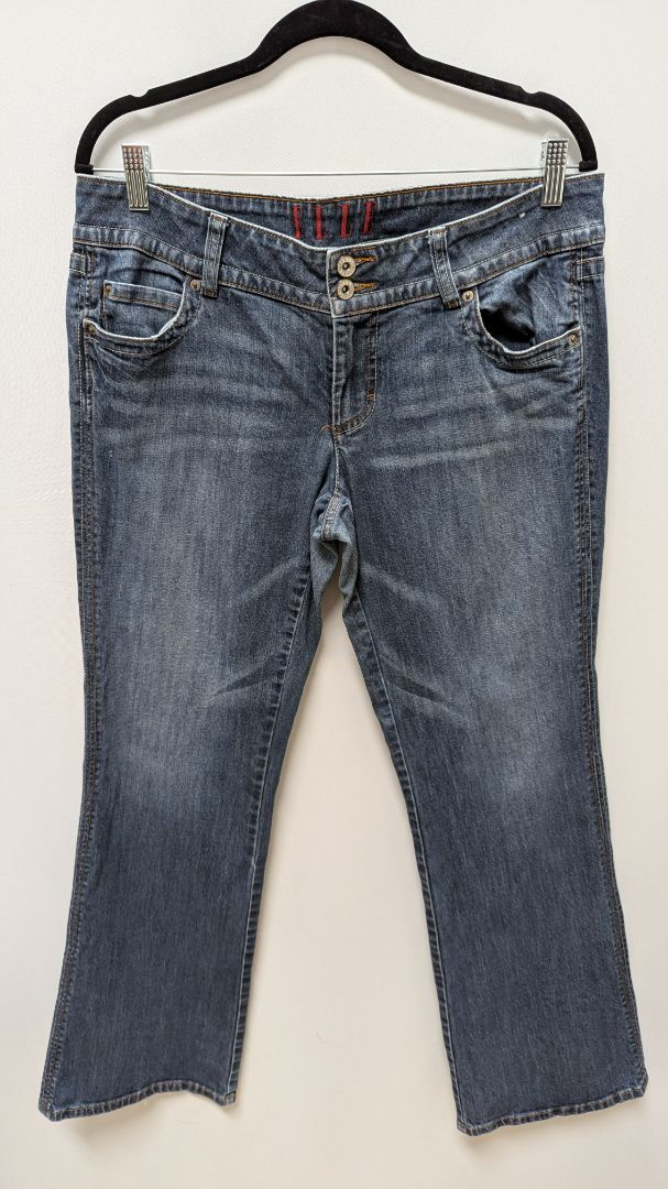 Elle Dark Wash 2-Button Bootcut Jeans