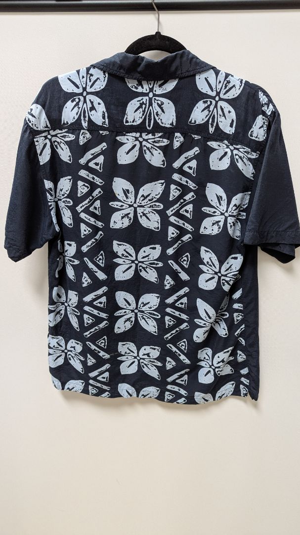 Union Bay Navy/Blue Floral Button-Down Shirt