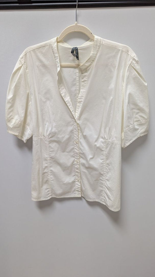 Old Navy White Short-Sleeve Button-Down Blouse
