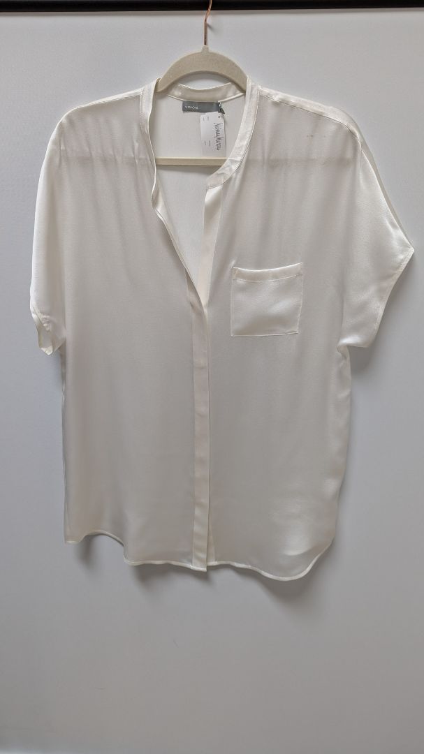vince. Off White Silk Button-Down Blouse